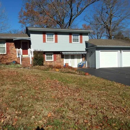 Image 2 - 106 Haltom Drive, Benton, KY 42025, USA - House for sale