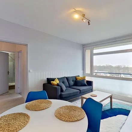 Rent this 3 bed apartment on 3 Parc de l’Iton in 76130 Mont-Saint-Aignan, France