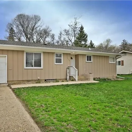 Buy this 2 bed house on 506 Maple Drive in Owatonna, MN 55060