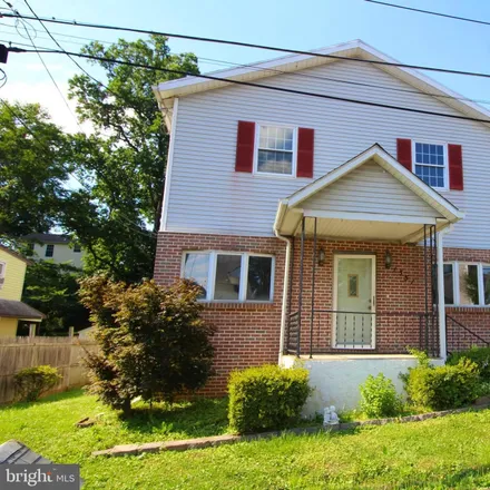 Buy this studio house on 1549 Fairview Avenue in Parkland, Middletown Township