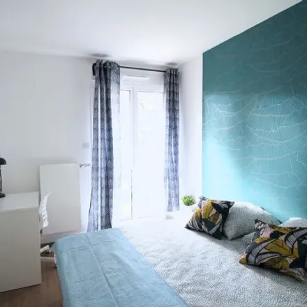 Rent this 1 bed room on 2 Rue Mozart in 92110 Clichy, France