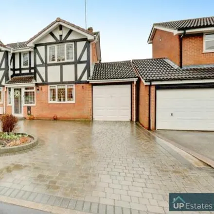Buy this 4 bed house on Orwell Close in Nuneaton and Bedworth, CV10 9RL