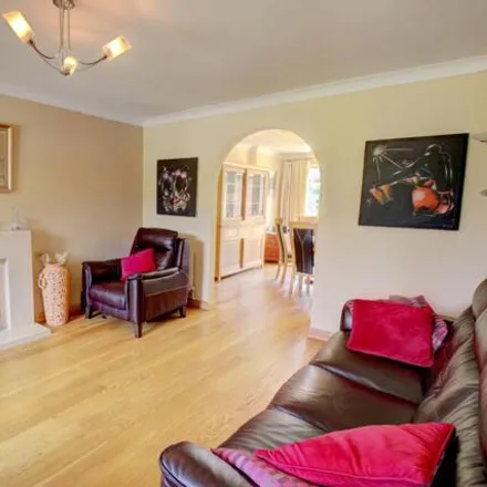 Image 3 - Nymans Close, Horsham, RH12 5JR, United Kingdom - House for sale