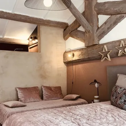 Rent this 6 bed house on 13210 Saint-Rémy-de-Provence