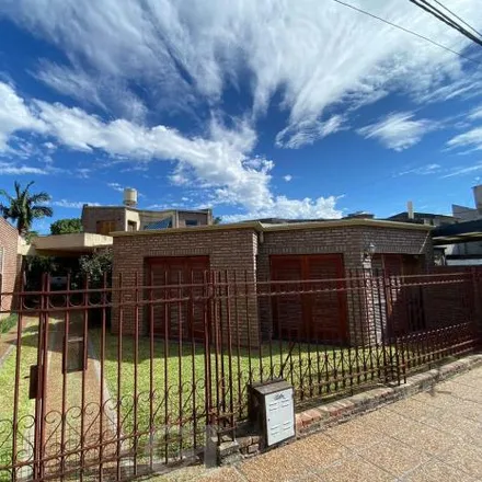Buy this 4 bed house on Ayacucho 2217 in Guadalupe Oeste, Santa Fe