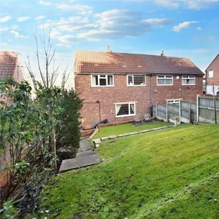 Buy this 3 bed duplex on 35 St James Walk in Farsley, LS18 5RA