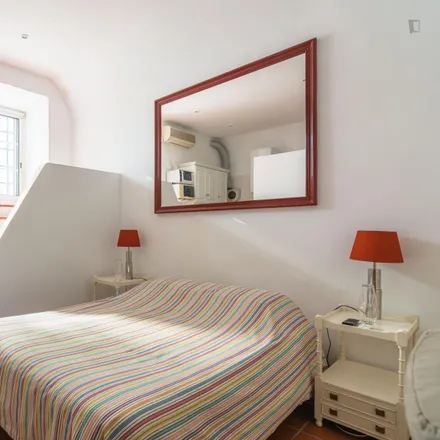 Rent this studio apartment on Rua das Flores 73 in 75, 77