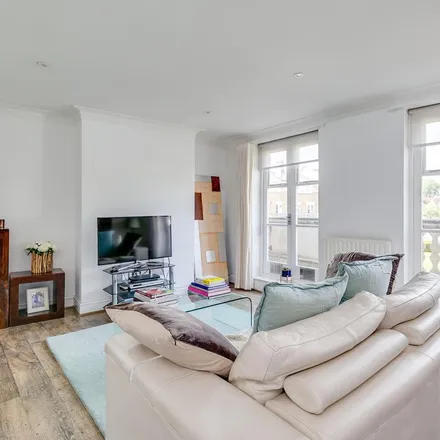 Image 4 - Fitzroy Crescent, London, W4 3EW, United Kingdom - Apartment for rent