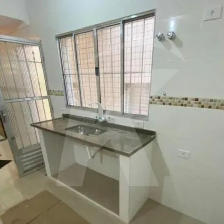 Rent this 1 bed house on Rua Francisco Lipi 1402 in Parada Inglesa, São Paulo - SP