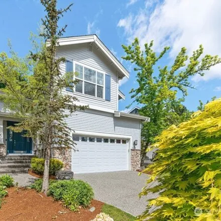 Buy this 4 bed house on 17032 Northeast 114th Court in Redmond, WA 98052