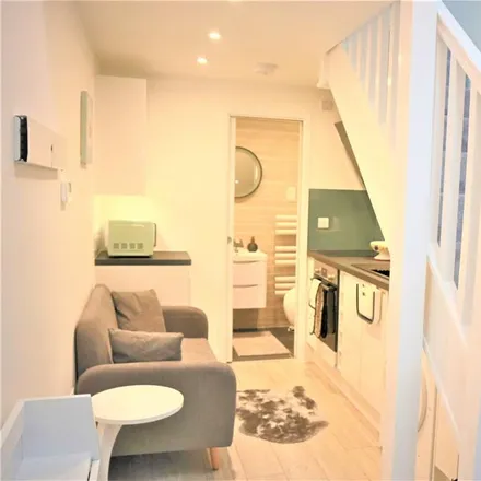 Image 2 - Yalts Brow, Milton Keynes, MK4 2JD, United Kingdom - Apartment for rent