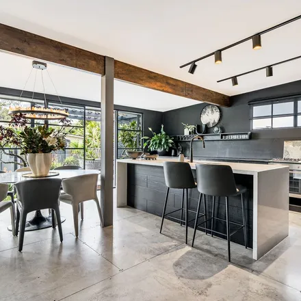 Image 3 - Livingstone Avenue, Botany NSW 2019, Australia - Apartment for rent