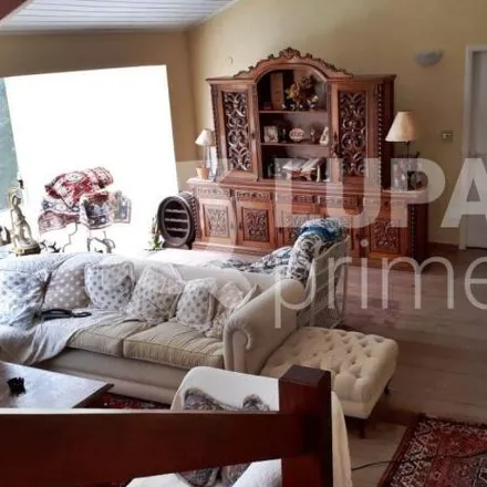 Buy this 4 bed house on Rua Cisne Branco in Jardim Nossa Senhora de Fátima, Jandira - SP
