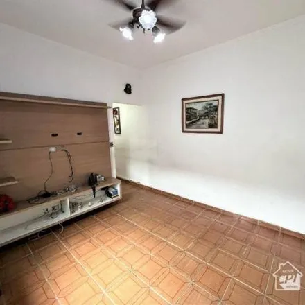 Rent this 3 bed house on Rua Peru in Guilhermina, Praia Grande - SP