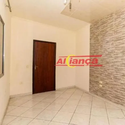 Rent this 2 bed house on Rua Jandira in Presidente Dutra, Guarulhos - SP