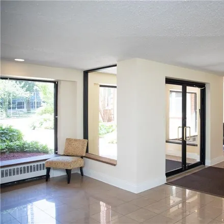 Image 2 - 30 North Broadway, City of White Plains, NY 10601, USA - Condo for sale
