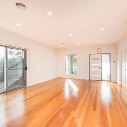Rent this 3 bed apartment on Devon Road in Oak Park VIC 3046, Australia