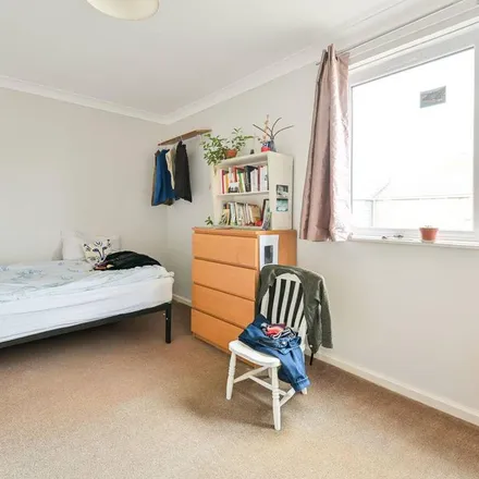 Image 5 - Copley Close, London, SE17 3HY, United Kingdom - Townhouse for rent