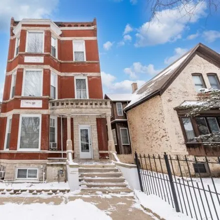 Image 2 - 4846 North Hermitage Avenue, Chicago, IL 60613, USA - House for sale