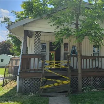 Buy this 2 bed house on 898 Virginia Avenue in Akron, OH 44306