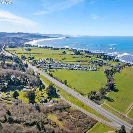 Image 9 - Oceanview Drive, Winchuck, Curry County, OR 95567, USA - House for sale