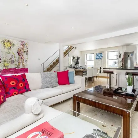 Rent this 2 bed apartment on 27 Devonshire Place Mews in East Marylebone, London