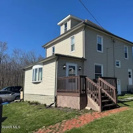Image 1 - 582 North 9th Street, Bellwood, Blair County, PA 16617, USA - House for sale