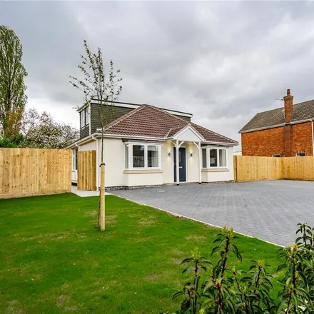Rent this 5 bed house on North Field Farm in Louth Road, Holton le Clay