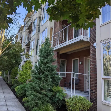 Buy this 2 bed condo on 4280 South Corbett Avenue in Portland, OR 97239