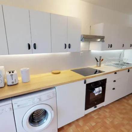 Rent this 3 bed apartment on 92 Rue Bugeaud in 69006 Lyon, France