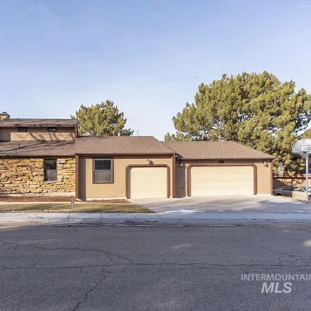 Buy this 3 bed house on 2918 Pascoe Lane in Nampa, ID 83686