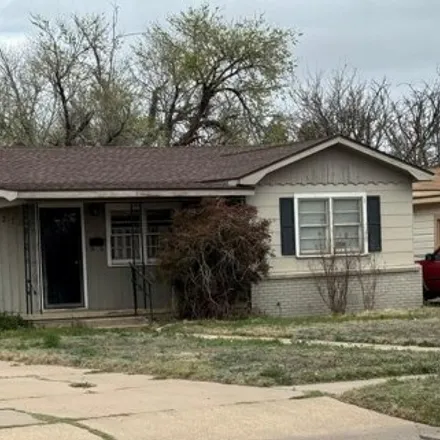 Buy this 2 bed house on 2790 West 4th Street in Plainview, TX 79072