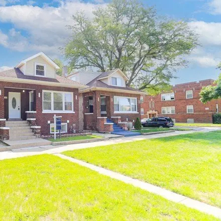 Buy this 2 bed house on 7755 South Calumet Avenue in Chicago, IL 60619