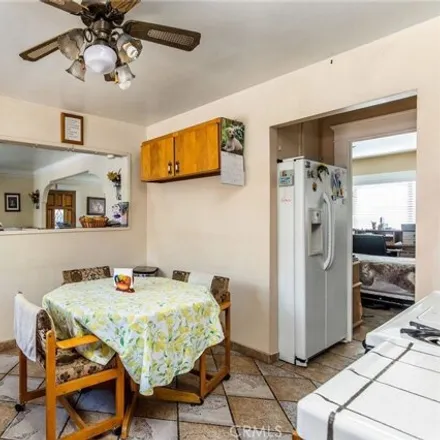 Image 5 - 62275 Walker Avenue, Bell, CA 90201, USA - Apartment for sale