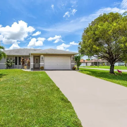 Buy this 3 bed house on 618 Southeast 11th Place in Cape Coral, FL 33990