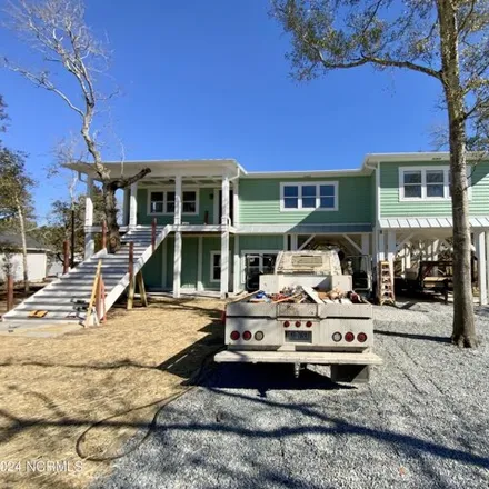 Buy this 6 bed house on 146 North Middleton Street in Oak Island, Brunswick County