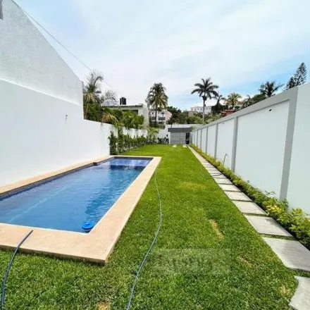 Buy this 4 bed house on Calle Brisas de Tampico in U.H. Valle Verde, 62590 Temixco