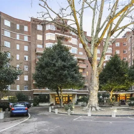 Rent this 2 bed apartment on Pret A Manger in 15-17 Old Brompton Road, London