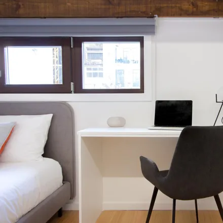 Rent this studio apartment on Mealheiro Postal ASM in Rua Formosa, 4000-254 Porto