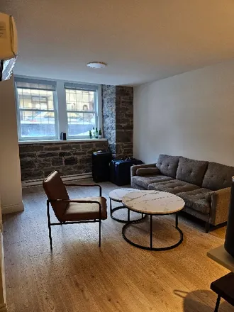 Rent this 1 bed room on 1423 Rue Pierce in Montreal, QC H3H 2K2