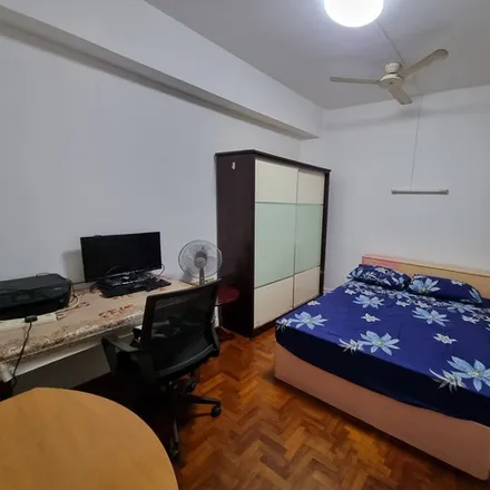 Rent this 1 bed room on 30 Tanah Merah Kechil Road in East Meadows, Singapore 465558