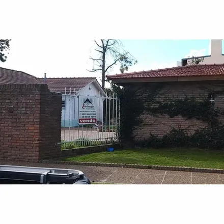 Buy this studio townhouse on Mario Darío Grandi 193 in Arca Este, 1742 Paso del Rey