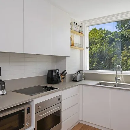 Rent this 3 bed apartment on 18 Griffith Street in New Farm QLD 4005, Australia