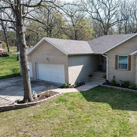 Buy this 3 bed house on 1786 North Pine Street in Marshfield, MO 65706