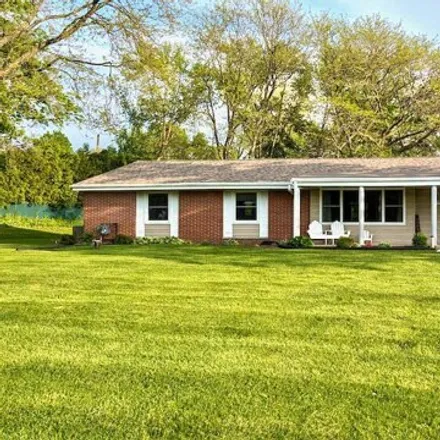 Image 1 - S65W12749 Byron Road, Muskego, WI 53150, USA - House for sale