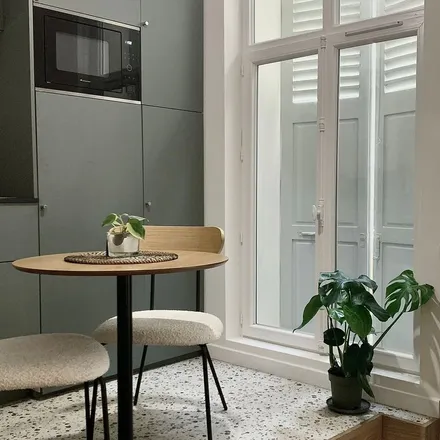 Image 8 - 28 Rue Juliette Lamber, 75017 Paris, France - Apartment for rent