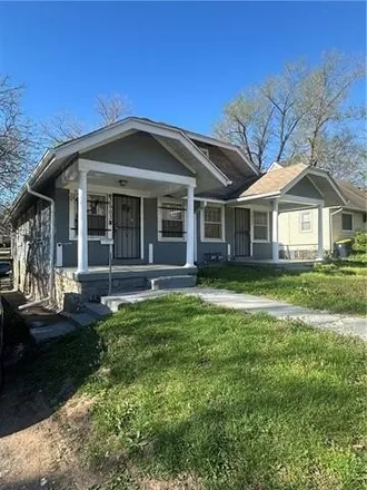 Image 2 - 3901 East 58th Street, Kansas City, MO 64130, USA - House for sale