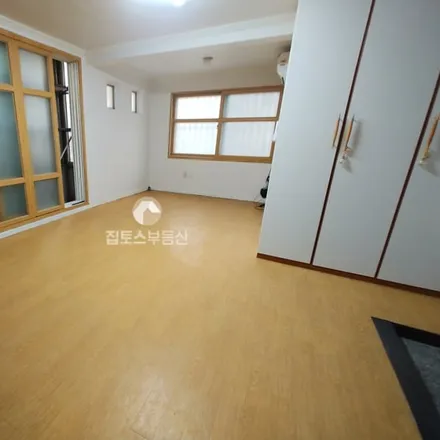 Image 2 - 서울특별시 서초구 반포동 720-3 - Apartment for rent