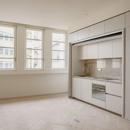 Rent this 1 bed apartment on Edifício Diário de Notícias in Avenida da Liberdade 266, 1250-149 Lisbon