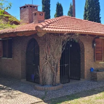 Buy this 2 bed house on Calle 419 in Partido de La Plata, Arturo Seguí